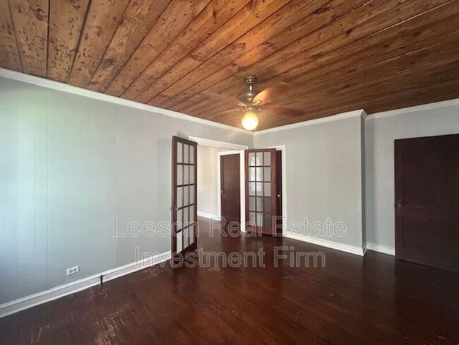 3349 Alexander Ave