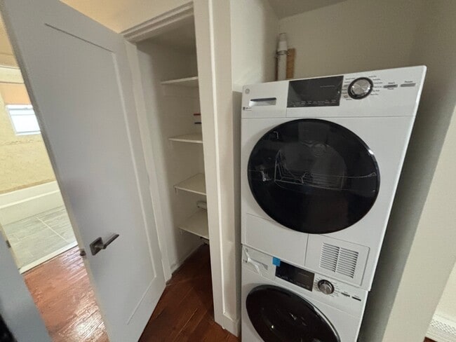 Photo - 140 71st St