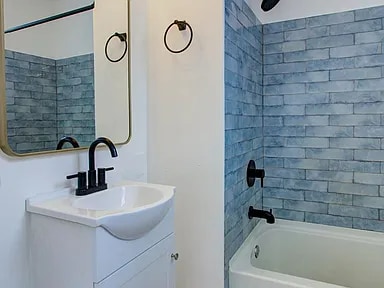 Photo - 10 E James St Unit 1