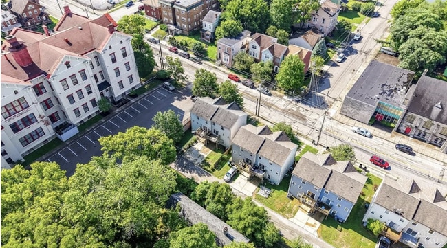 Photo - 818 William Howard Taft Rd