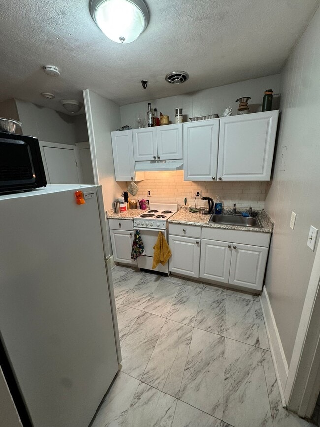 Photo - 875 Beacon St Unidad 43