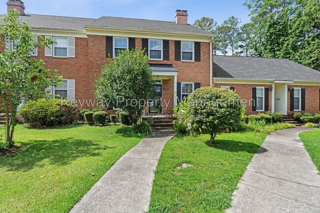 Building Photo - 344 Folkstone Cir