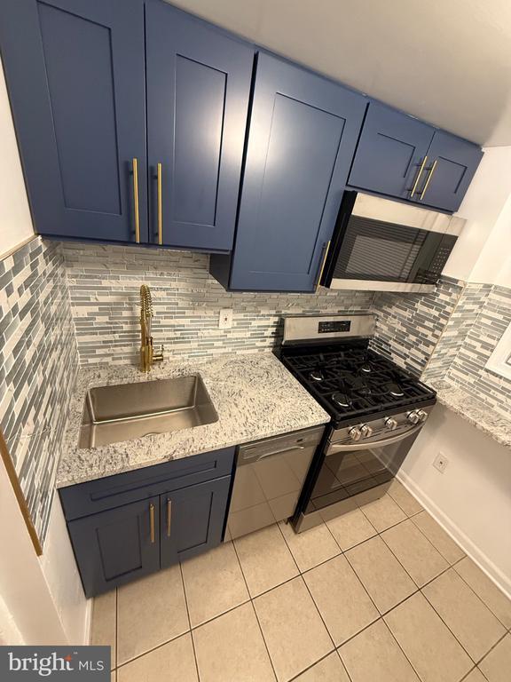 Photo - 2048 N Darien St