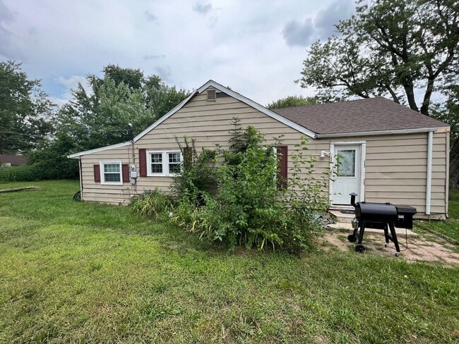 Building Photo - Close to McGalliard Rental