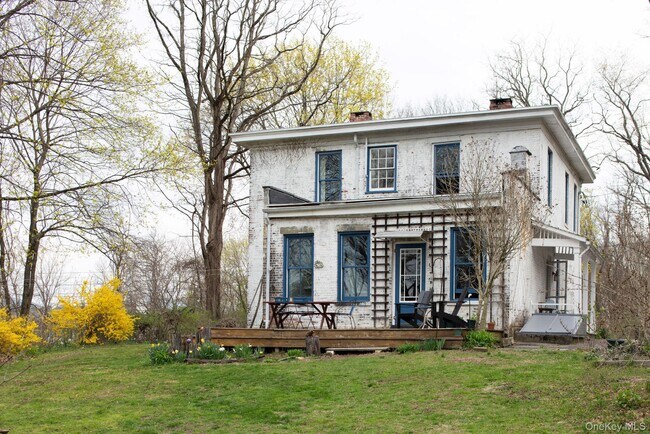 Photo - 225 Barrytown Rd