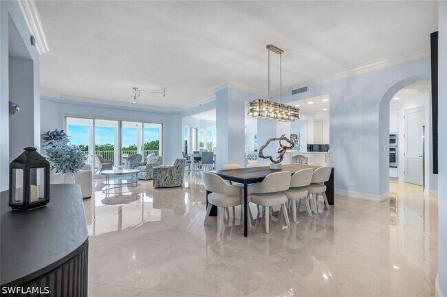 Photo - 4811 Island Pond Ct Unit 302