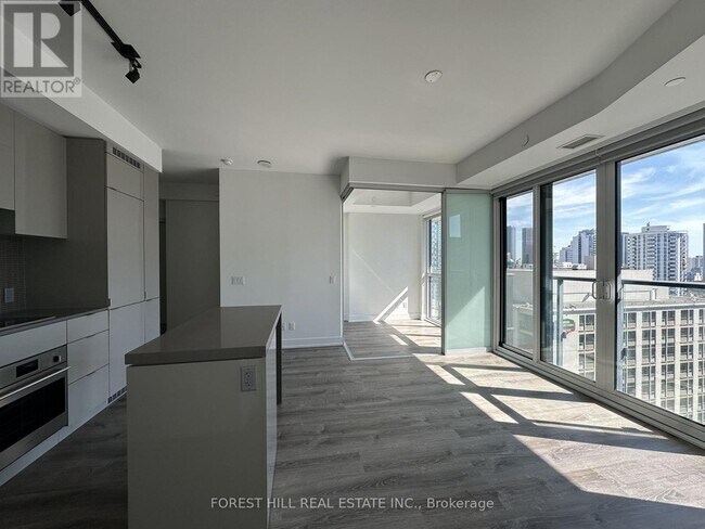 Photo - 7 Grenville St Unit 2207