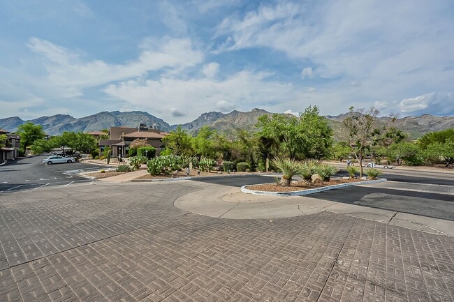Photo - 5855 N Kolb Rd