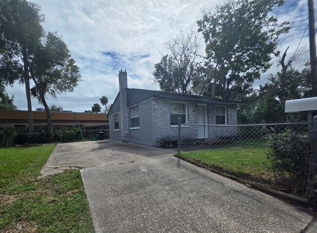 Building Photo - 1117 Dr Mary McLeod Bethune Blvd Unit 1117