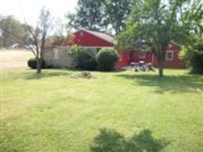 2202 N Fritz Dr