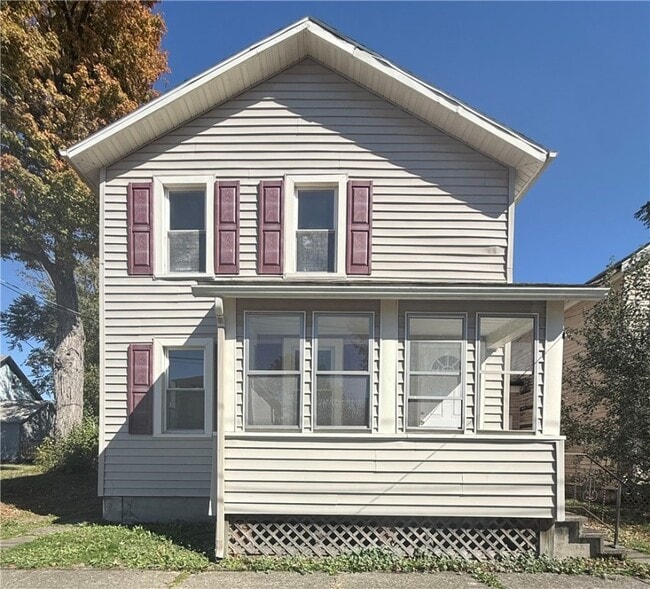 Building Photo - 408 Oak St