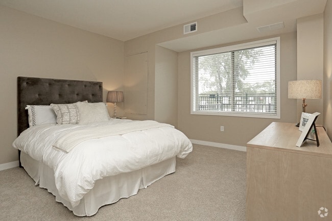 1BR, 1BA - Brighton