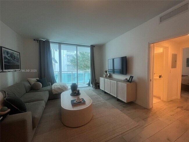 Photo - 950 Brickell Bay Dr Unit 303