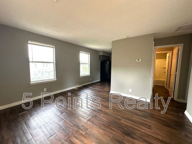 Photo - 308 Prince Ave