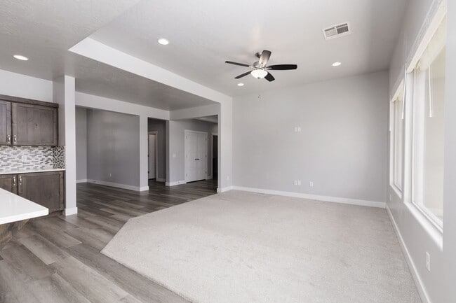 Photo - 6118 S Salix Wy