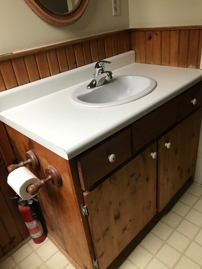 Photo - 14038 Medway Rd Unité Coachhouseapartment