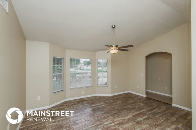 Photo - 874 Altona St NW