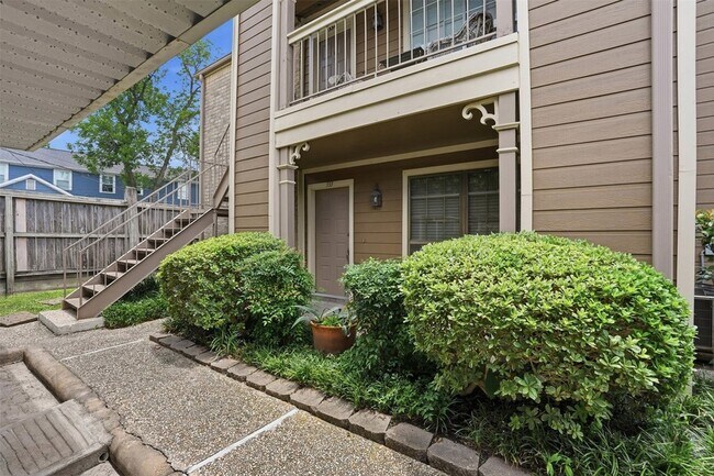 Photo - 1860 White Oak Dr Unit 333
