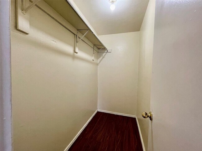 Photo - 2526 W Prairie St Unit 203