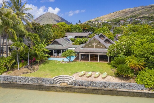 Photo - 453 Portlock Rd