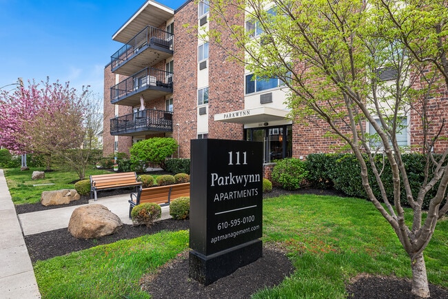 Front Entrance - Parkwynn Apartments