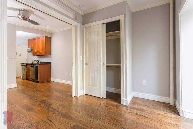 Building Photo - 134 Orchard St Rental