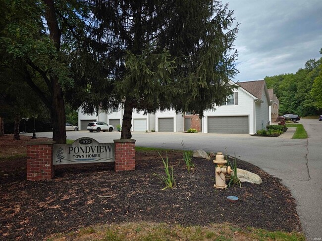 Building Photo - 400 Saw Mill Rd Unit 10