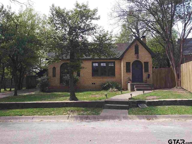 Photo - 539 Williams Ct