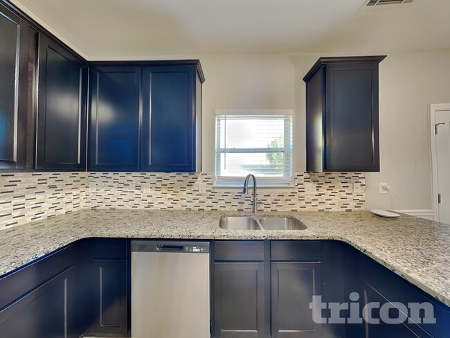 Photo - 424 Hyder Ct