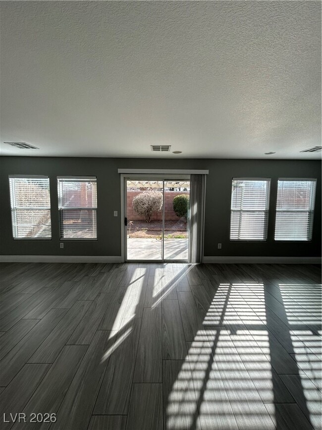 Photo - 2321 Cockatiel Dr