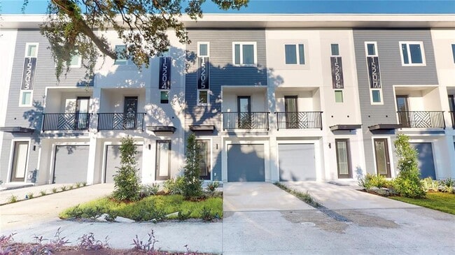 Photo - 1520 N Pierce St
