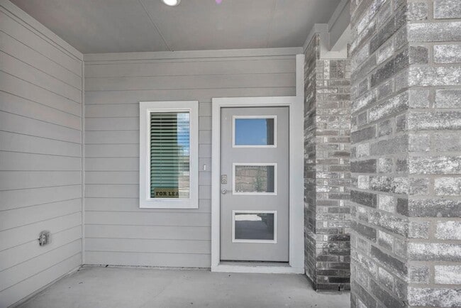 Photo - 108 Windsor Blvd