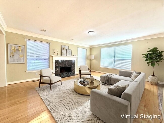 Photo - 1916 Lakewinds Dr