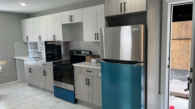 Photo - 32 Evergreen Ave Apartments Unit 4