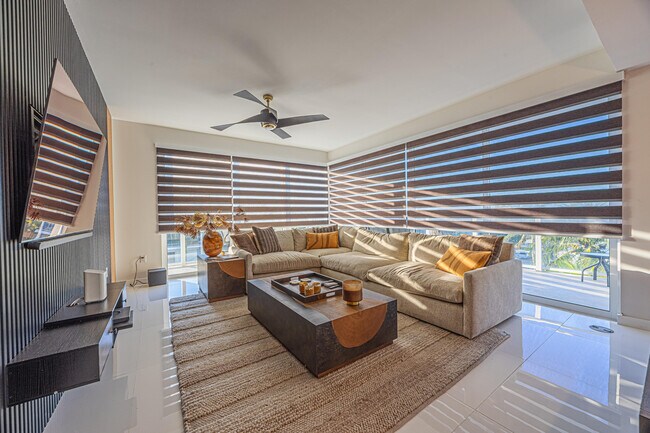 Photo - 117 Lake Ave Unidad 401