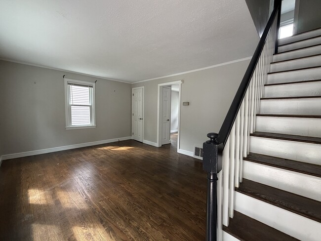 Photo - 113 Brooks St