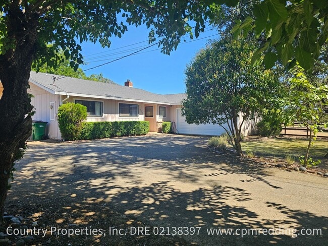 Building Photo - Updated Home on 1.84 Acres with Horse Possibility Available Now!