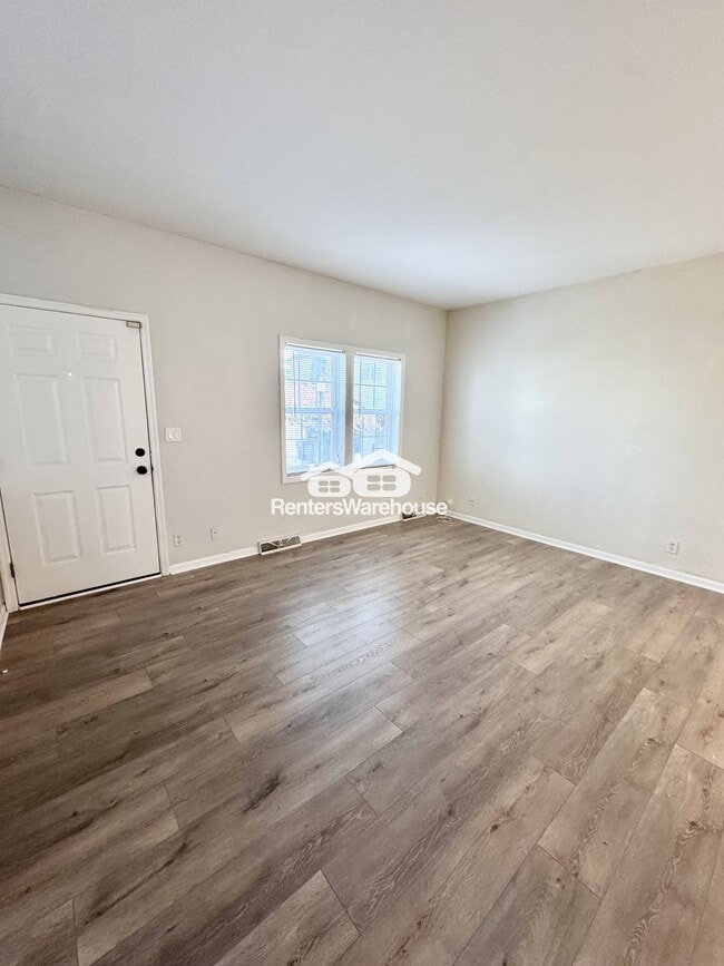 Photo - 7614 Bluff Point Ln