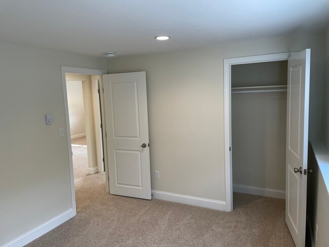 Photo - Gardner Lake Village