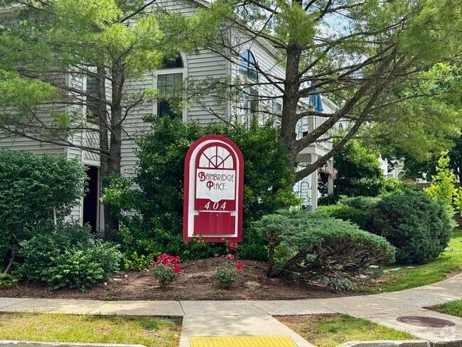 Building Photo - 404 Bainbridge Ct Unit E3 Rental
