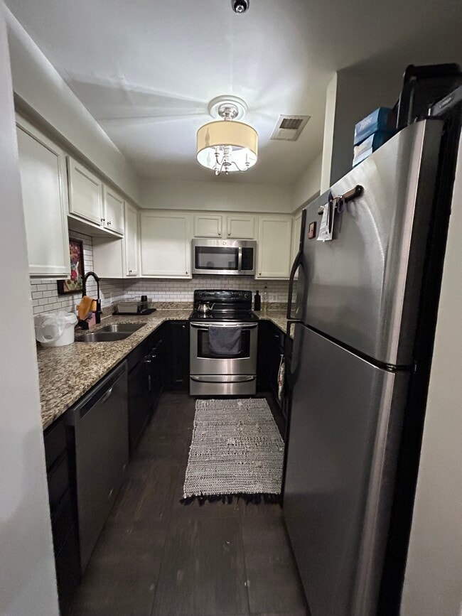 Photo - 2855 Peachtree Rd NE Unidad 207