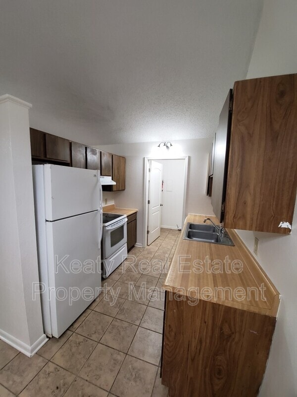 Photo - 803 Fox Run Ave