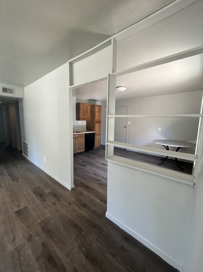 Photo - 526 St Leo Dr