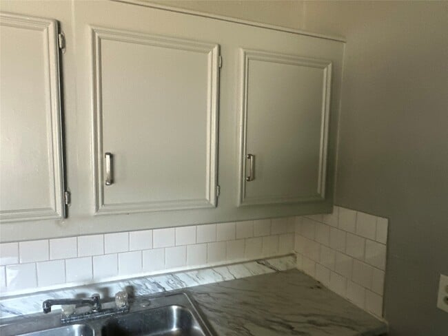 Photo - 5409 Suez St