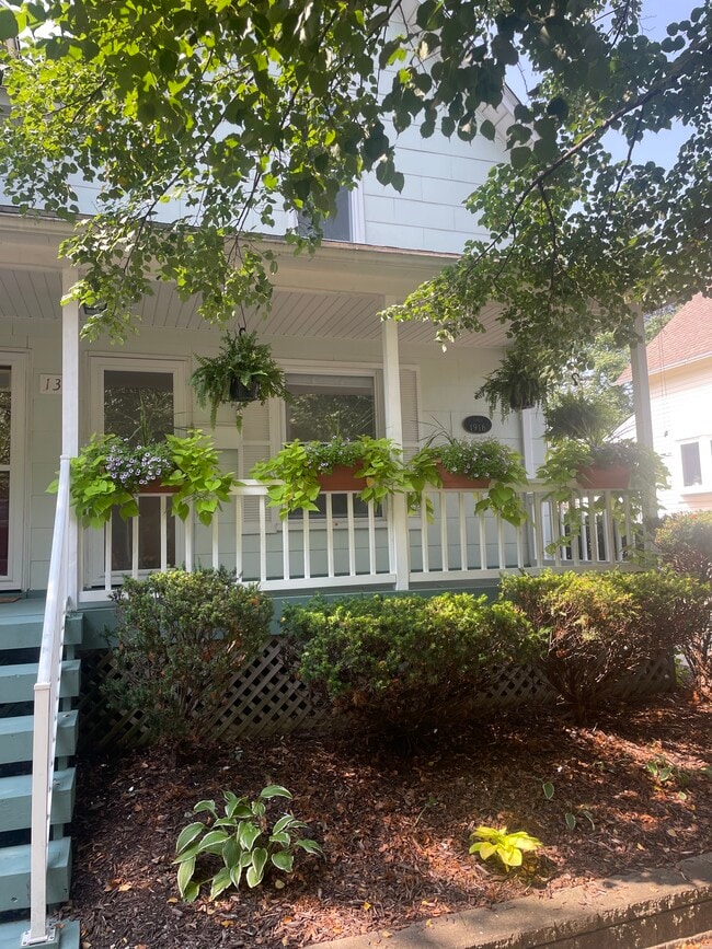 Front Porch - 137 Muir Rd Apartment Unit 137 Muir