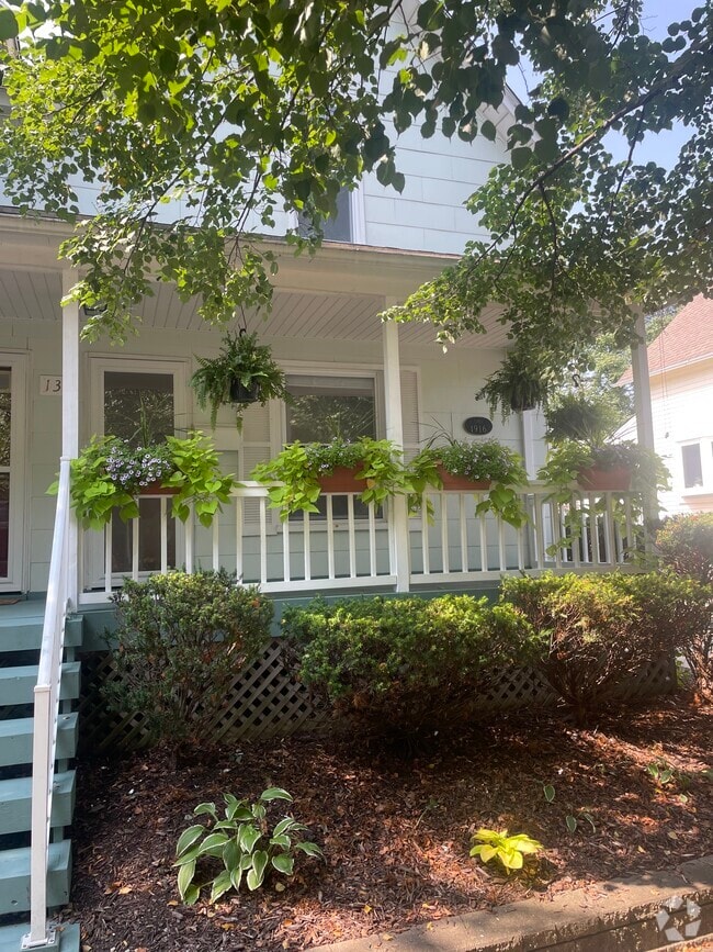 Building Photo - 137 Muir Rd Unit 137 Muir Rental