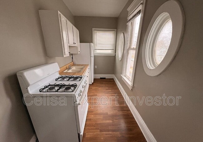 Photo - 411 W Williams St Unit 2