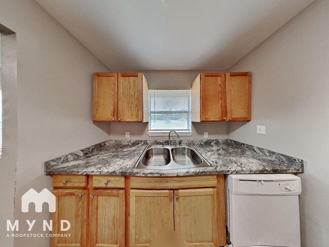 Photo - 1701 Cardinal Dr