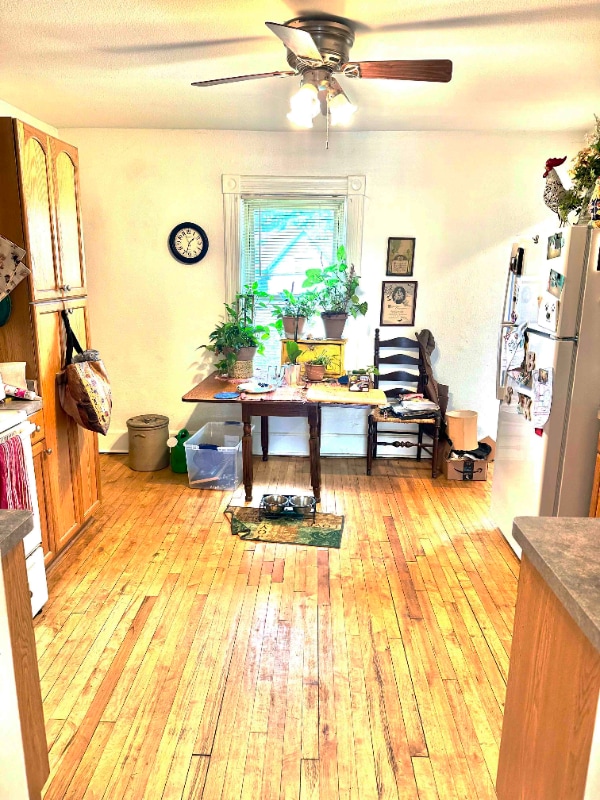 Photo - 229 W Van Buren St Unidad 2