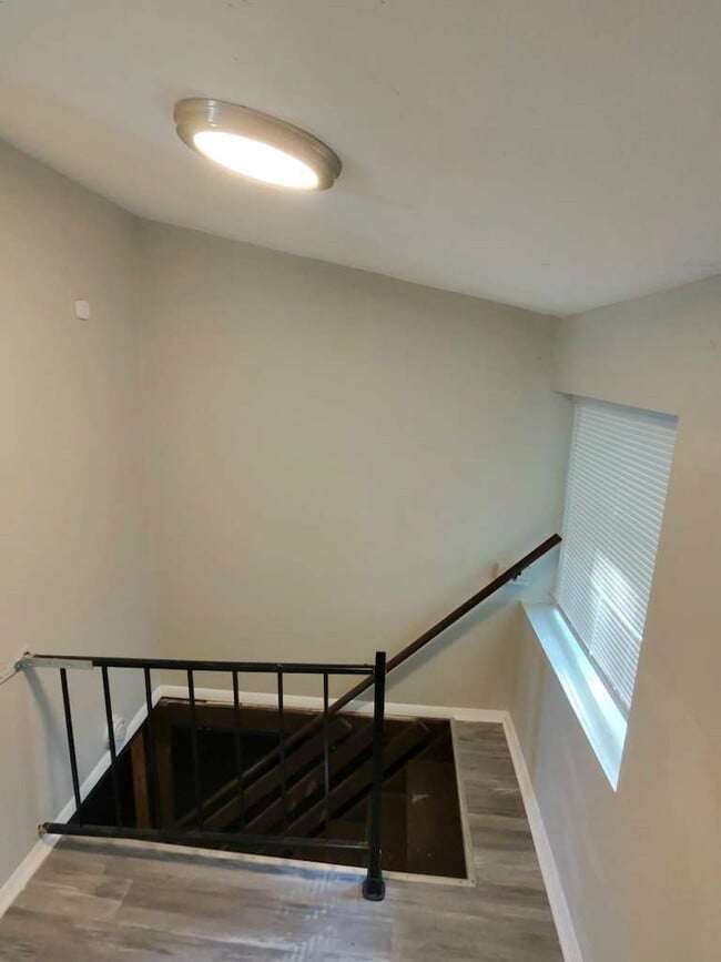 Photo - Spacious and Comfortable Living on Buddie ...